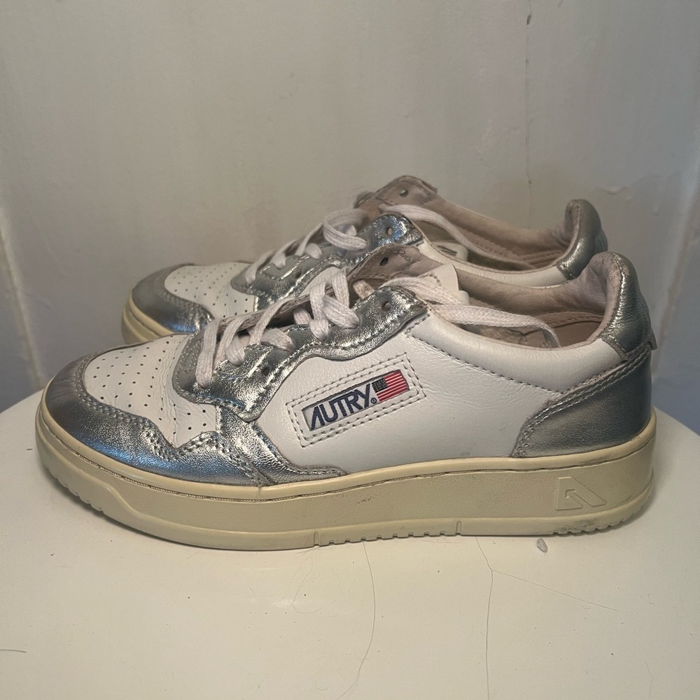 Women’s Autry Medalist Sneaker